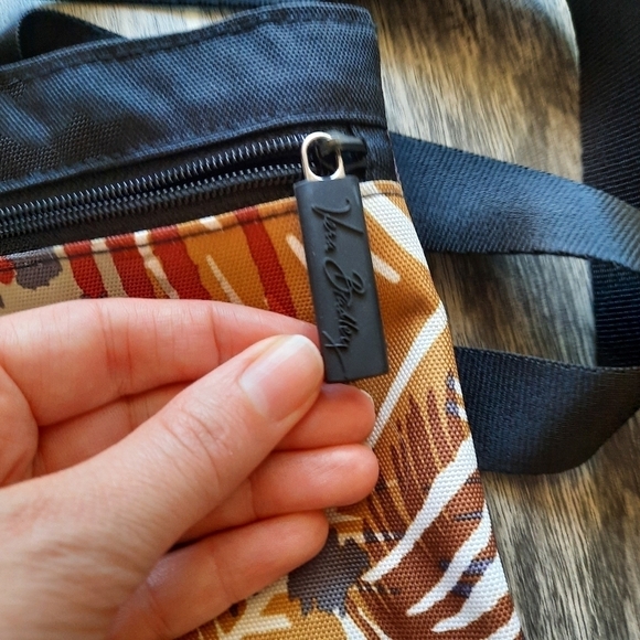 Vera Bradley Feathers Lighten Up Front Tote - Picture 4 of 8